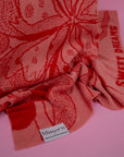Entdecke unsere hochwertigen LILIMOON Babydecke 'ROSALIE': Hergestellt aus feinster italienischer Baumwolle und Kaschmir in Hamburg. Personalisiere deine Decke mit dem Wunschnamen deines Kindes.