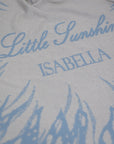 Entdecke unsere hochwertigen LILIMOON Babydecke 'SUNSHINE': Hergestellt aus feinster italienischer Baumwolle und Kaschmir in Hamburg. Personalisiere deine Decke mit dem Wunschnamen deines Kindes.