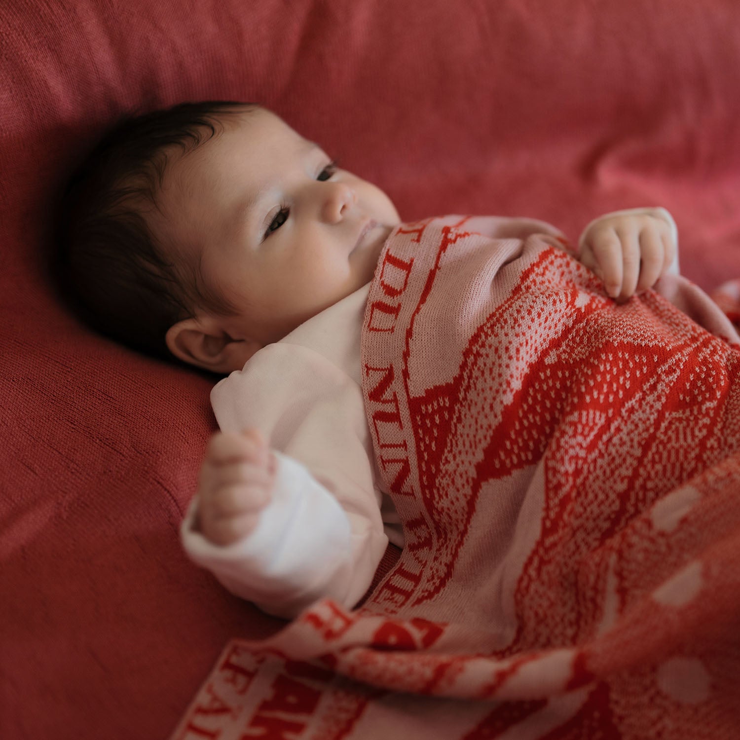 Personalisierte Babydecke &#39;CHAMELEON&#39; für Babys und Kinder gestrickt aus hochwertiger Baumwolle mit Kaschmir.