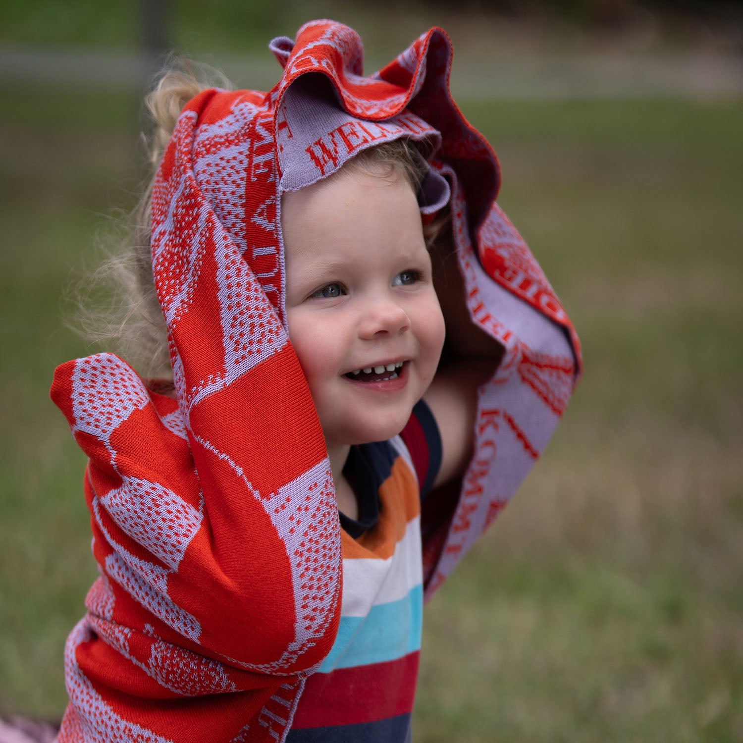 Personalisierte Babydecke Chamäleon aus Baumwolle mit Kaschmir in Flieder und Rot